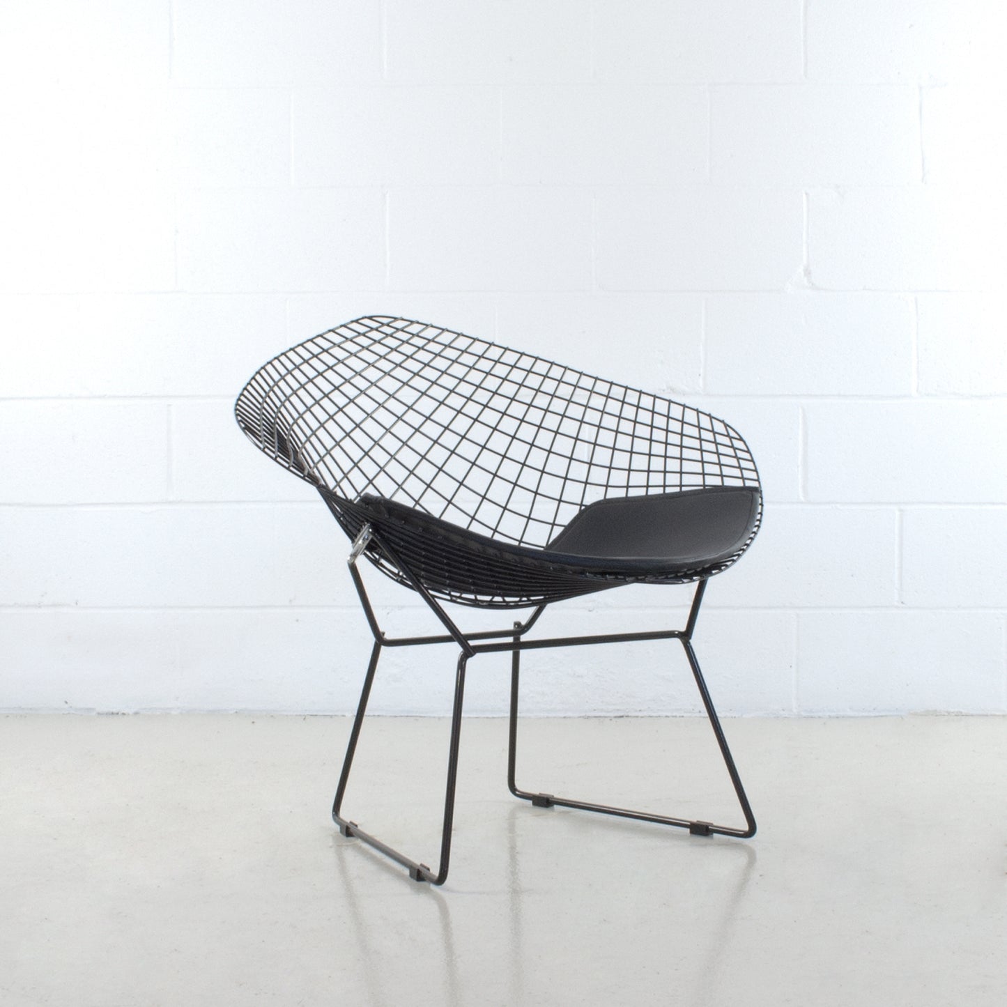 Bertoia Diamond Chair