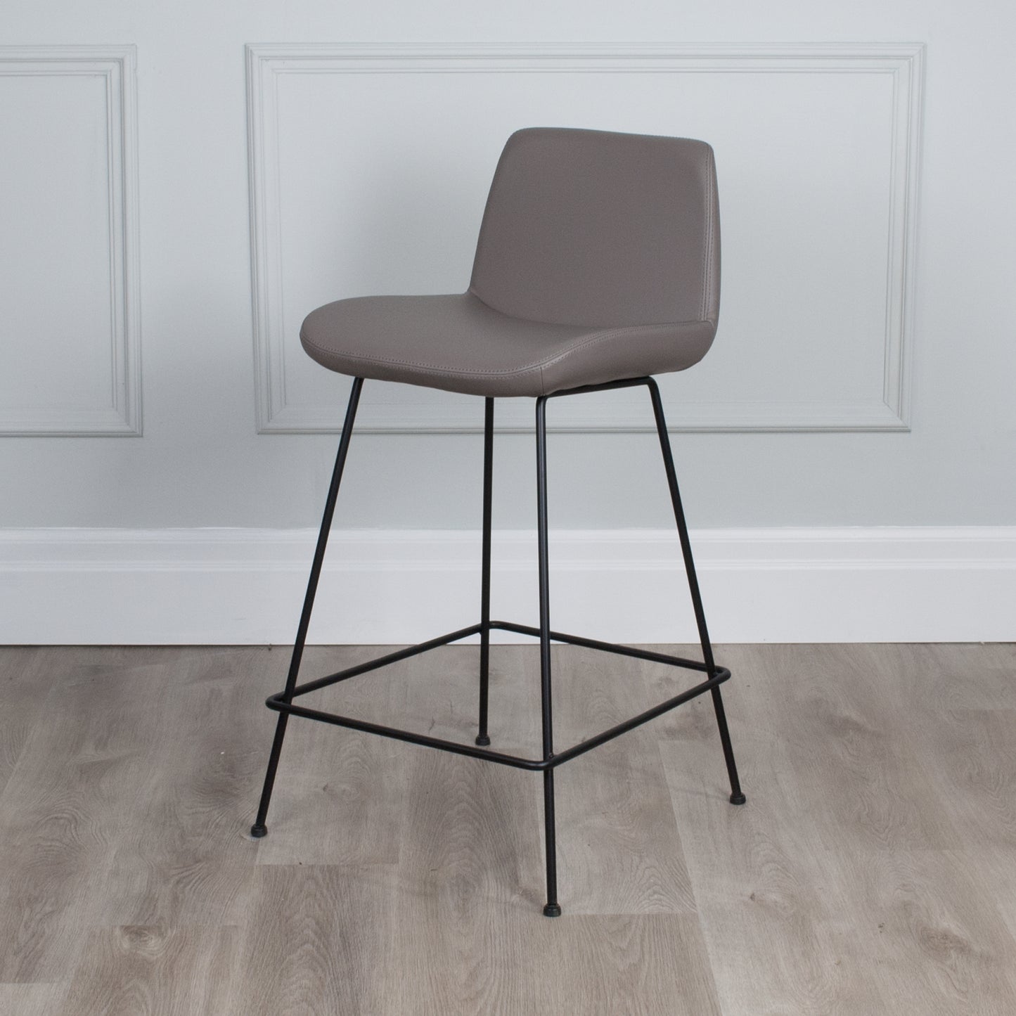 Capri Stool