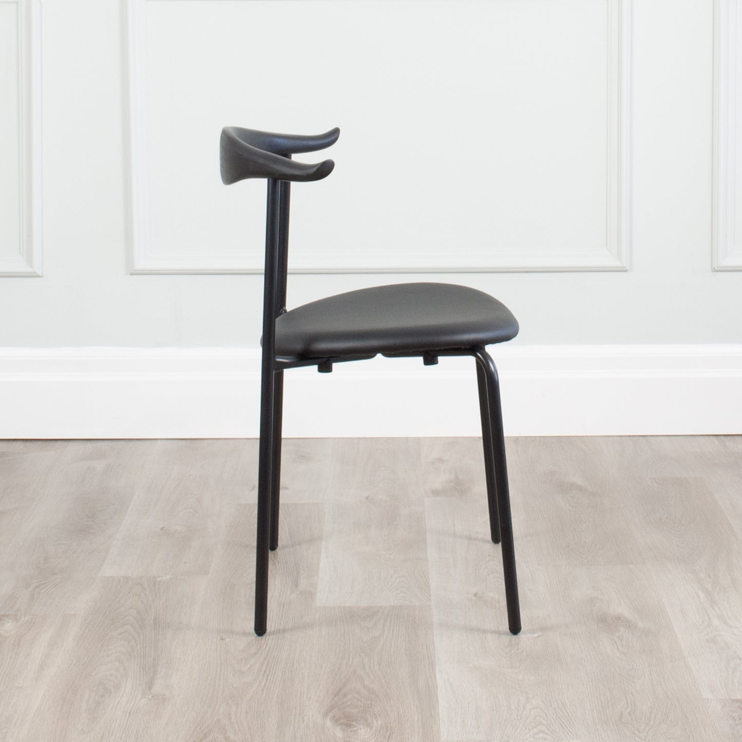 Toro Chair