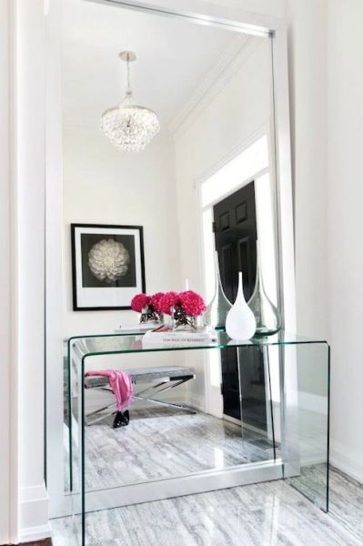 Curvo Console Table